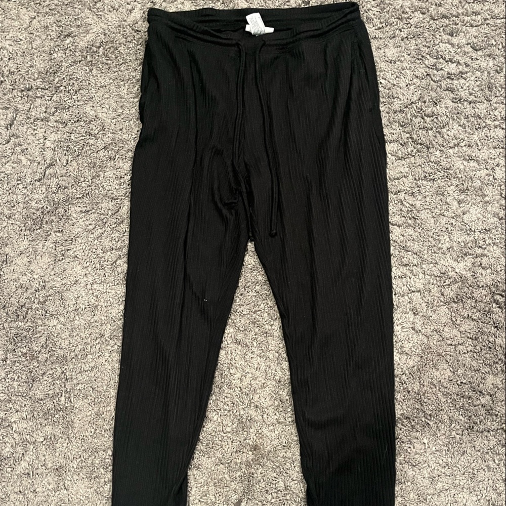 Colsie black jogger leggings